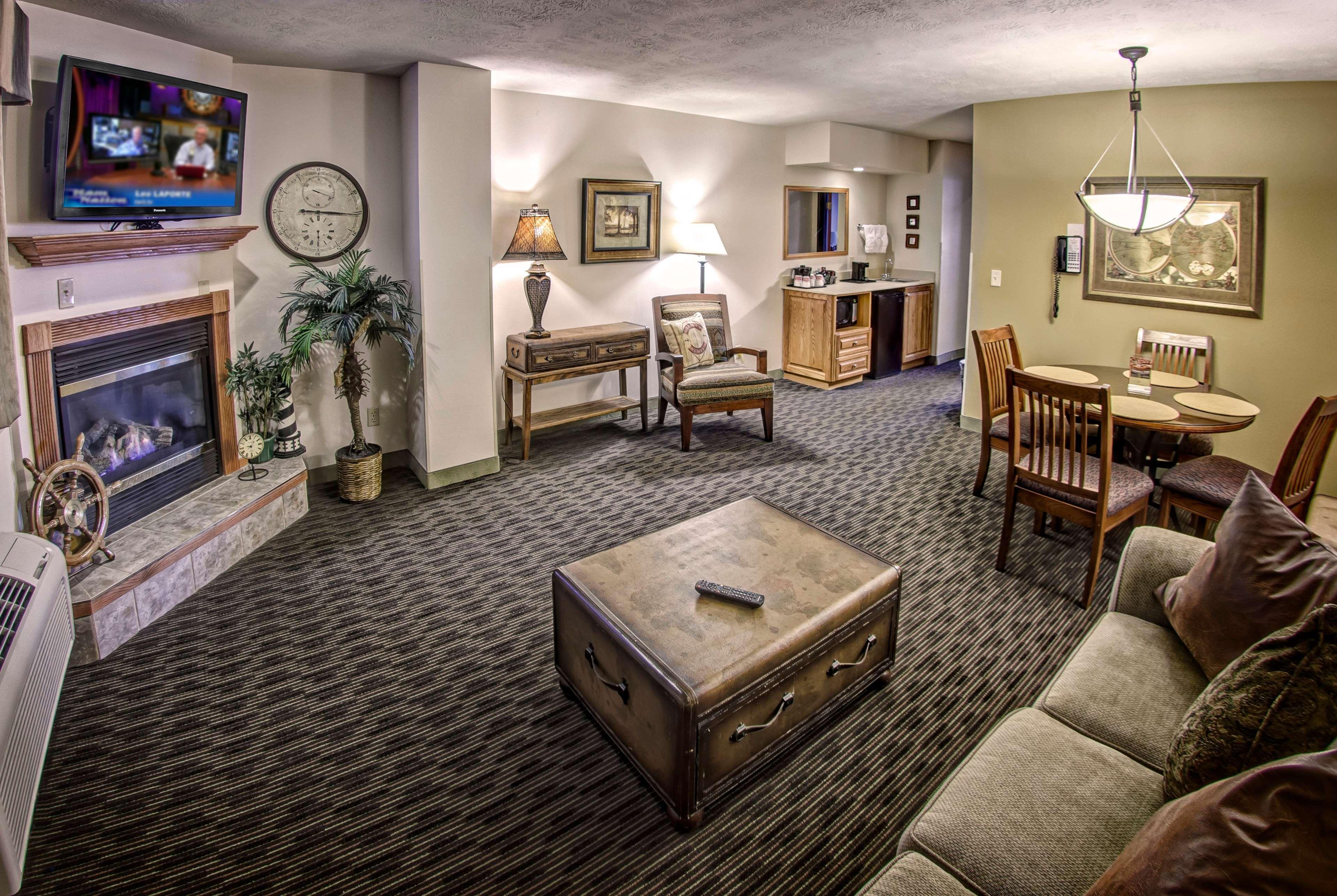 Ramada By Wyndham Sioux Falls Airport - Waterpark Resort & Event Center Exteriör bild