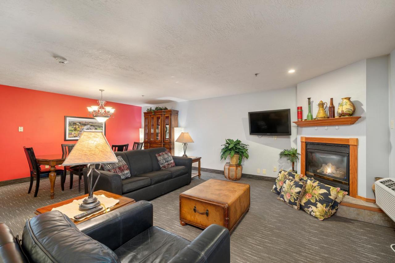 Ramada By Wyndham Sioux Falls Airport - Waterpark Resort & Event Center Exteriör bild