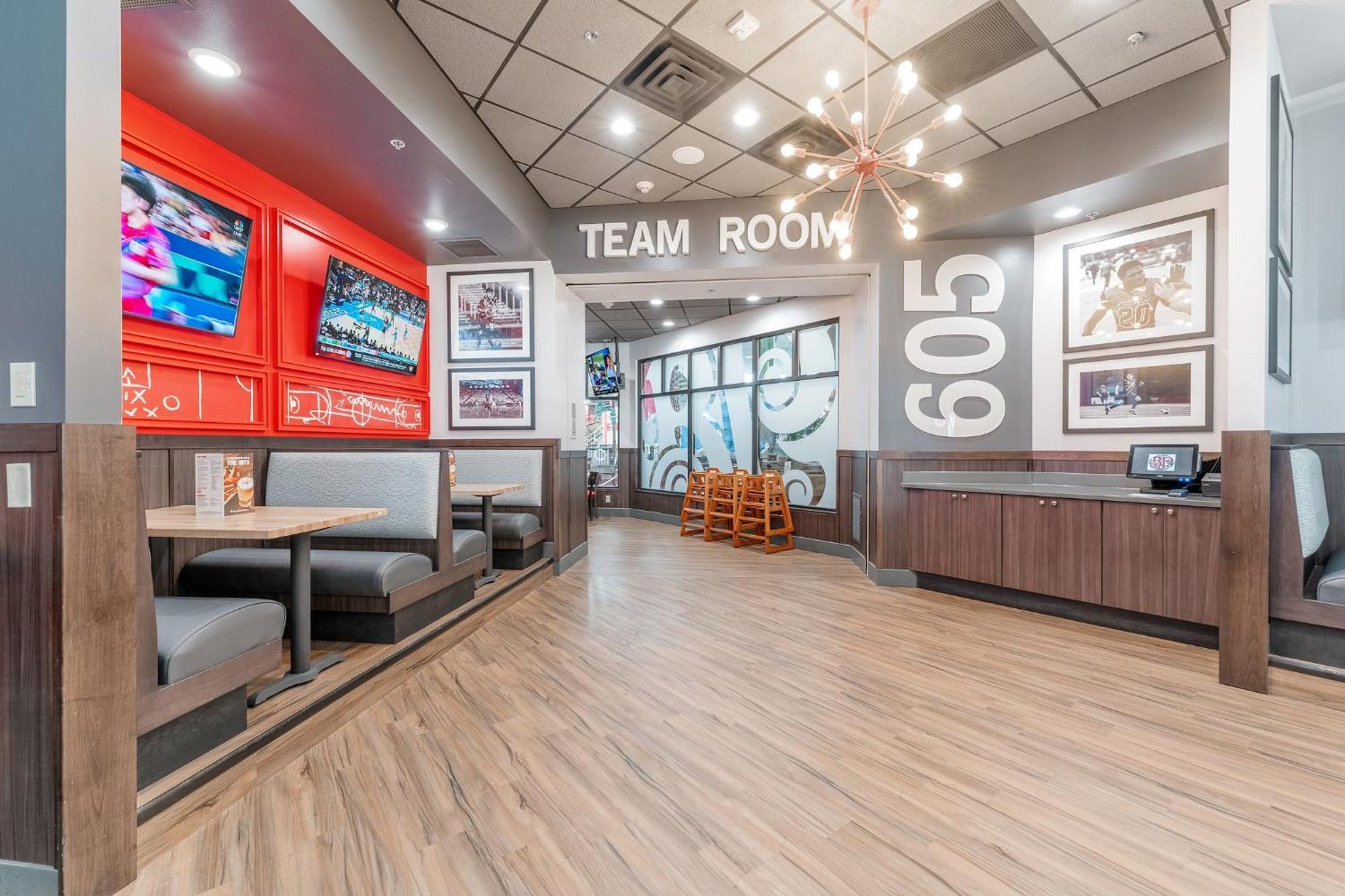 Ramada By Wyndham Sioux Falls Airport - Waterpark Resort & Event Center Exteriör bild