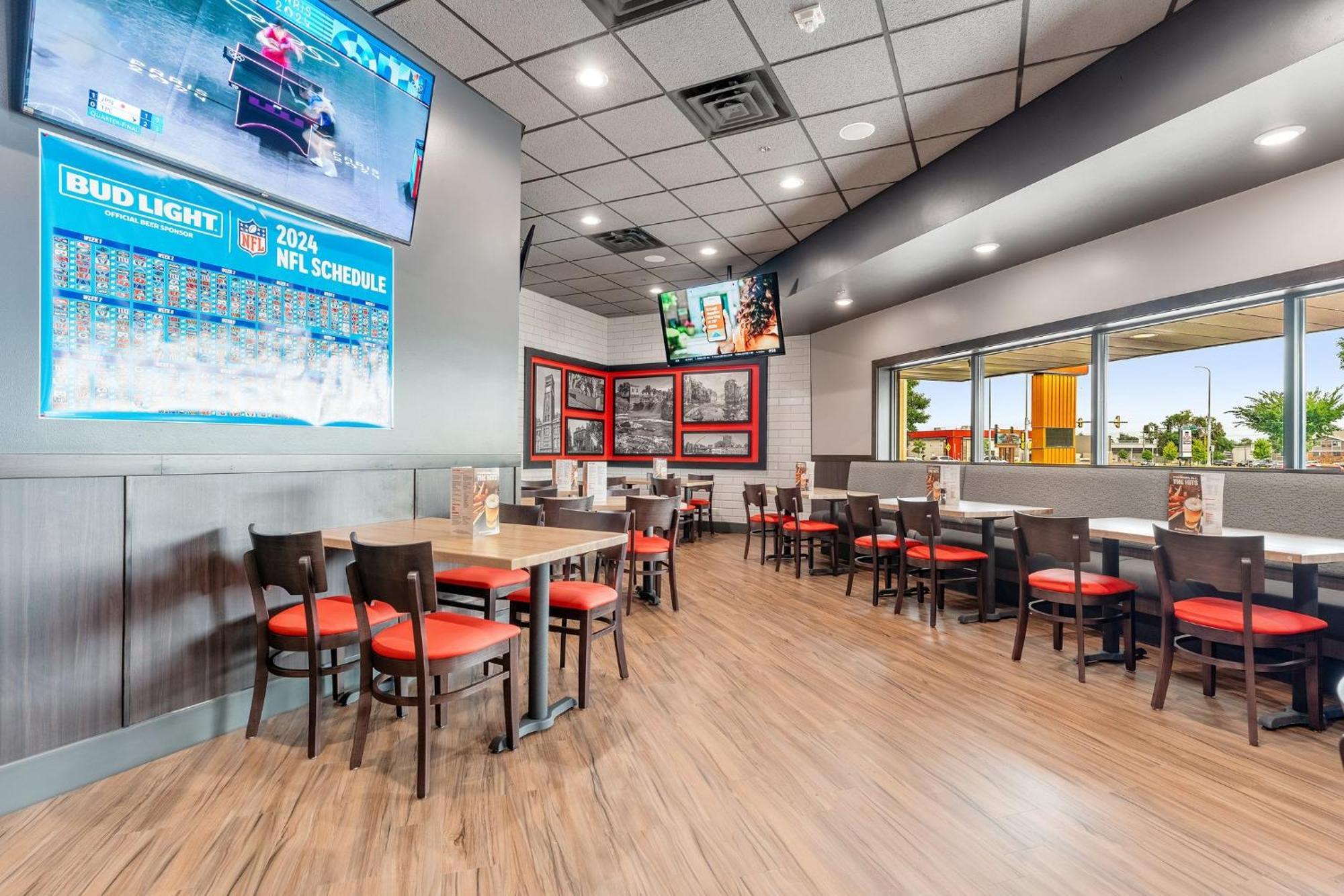 Ramada By Wyndham Sioux Falls Airport - Waterpark Resort & Event Center Exteriör bild