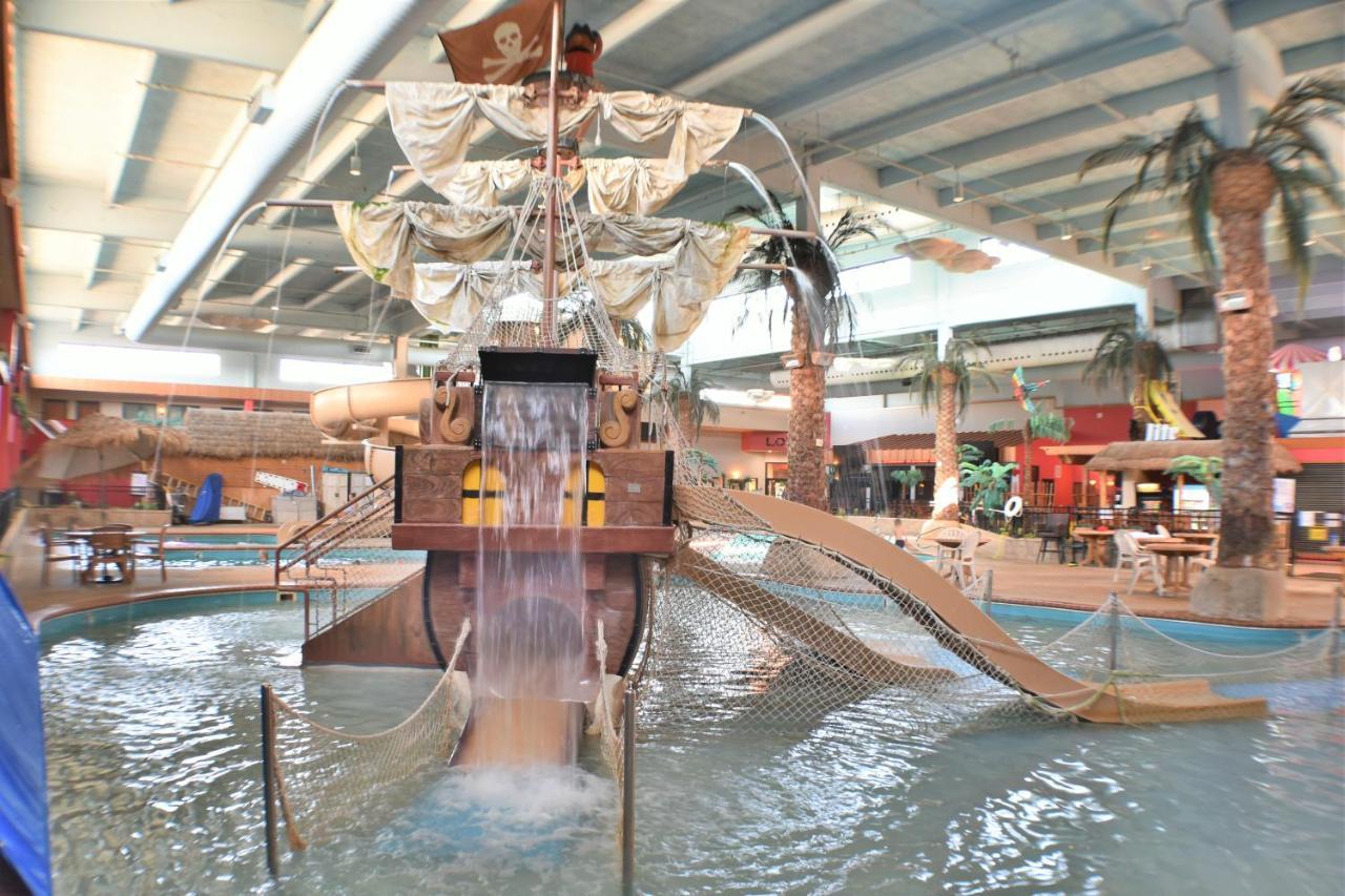 Ramada By Wyndham Sioux Falls Airport - Waterpark Resort & Event Center Exteriör bild